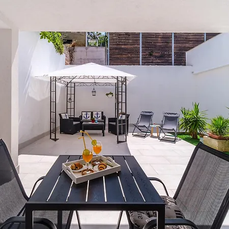 Anna 3* Milna (Brac)